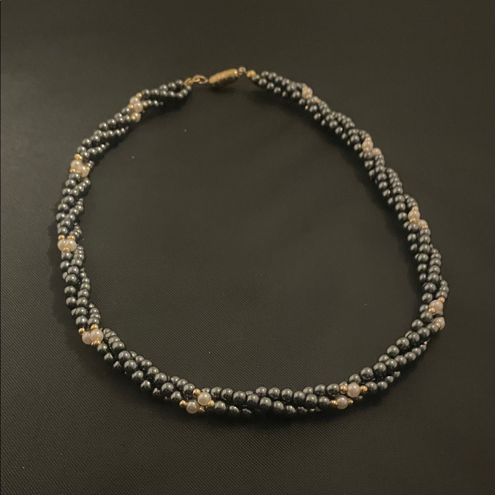Elegant Black and Gold Beaded Necklace
